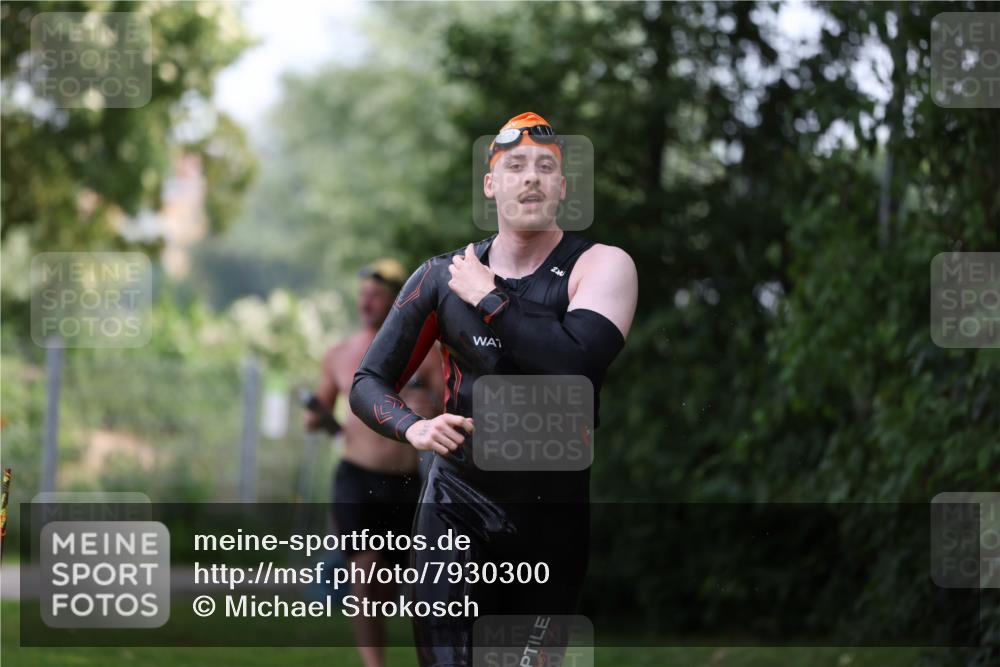 15.06.2025 - 7 Türme Triathlon Michael Strokosch http://msf.ph/oto/7930300 15.06.2025 12:23:46 Schwimmen 457, 467, 541, 580, 582, 639 meine-sportfotos.de