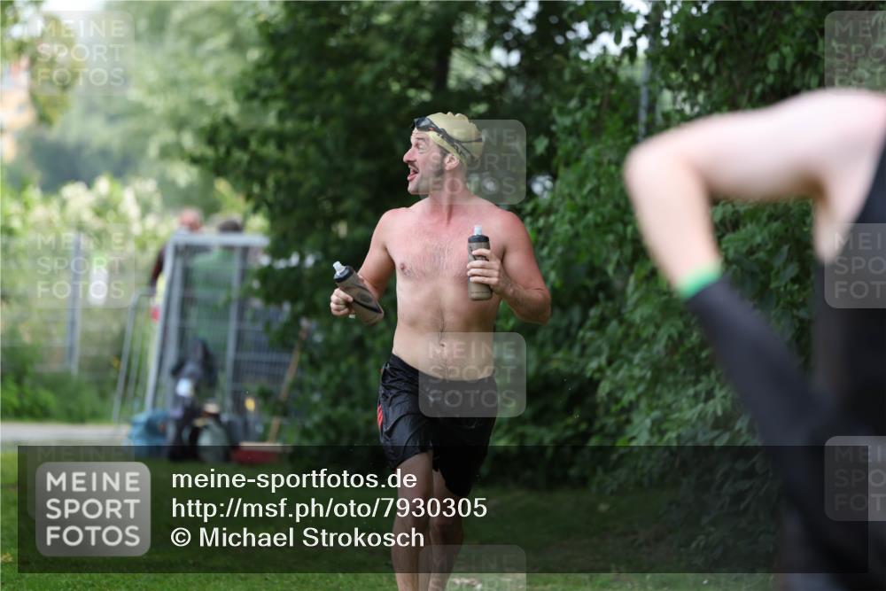 15.06.2025 - 7 Türme Triathlon Michael Strokosch http://msf.ph/oto/7930305 15.06.2025 12:23:48 Schwimmen 467, 580, 582, 639 meine-sportfotos.de