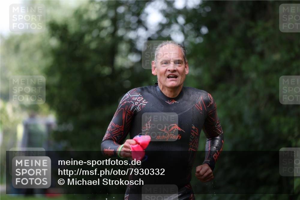 15.06.2025 - 7 Türme Triathlon Michael Strokosch http://msf.ph/oto/7930332 15.06.2025 12:23:56 Schwimmen 467, 527, 580, 582, 643 meine-sportfotos.de