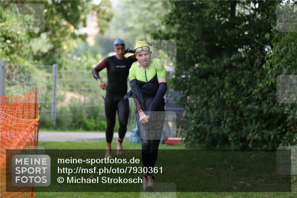 15.06.2025 - 7 Türme Triathlon Michael Strokosch http://msf.ph/oto/7930361 15.06.2025 12:24:22 Schwimmen 355, 361, 449, 527, 643 meine-sportfotos.de
