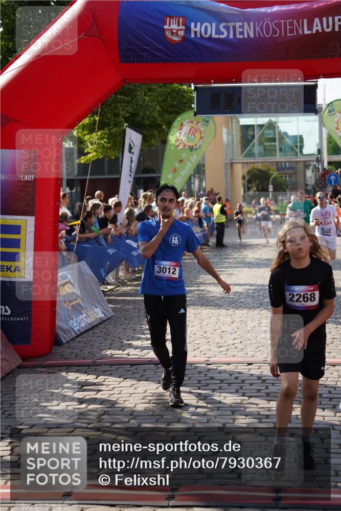 13.06.2025 - Holstenköstenlauf Felixshl http://msf.ph/oto/7930367 13.06.2025 17:55:49 Laufen 2006, 2268, 2547, 2781, 3012, 3249, 3633, 3757, 3821 meine-sportfotos.de