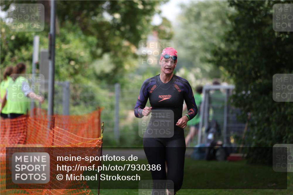 15.06.2025 - 7 Türme Triathlon Michael Strokosch http://msf.ph/oto/7930386 15.06.2025 12:24:39 Schwimmen 361, 432 meine-sportfotos.de
