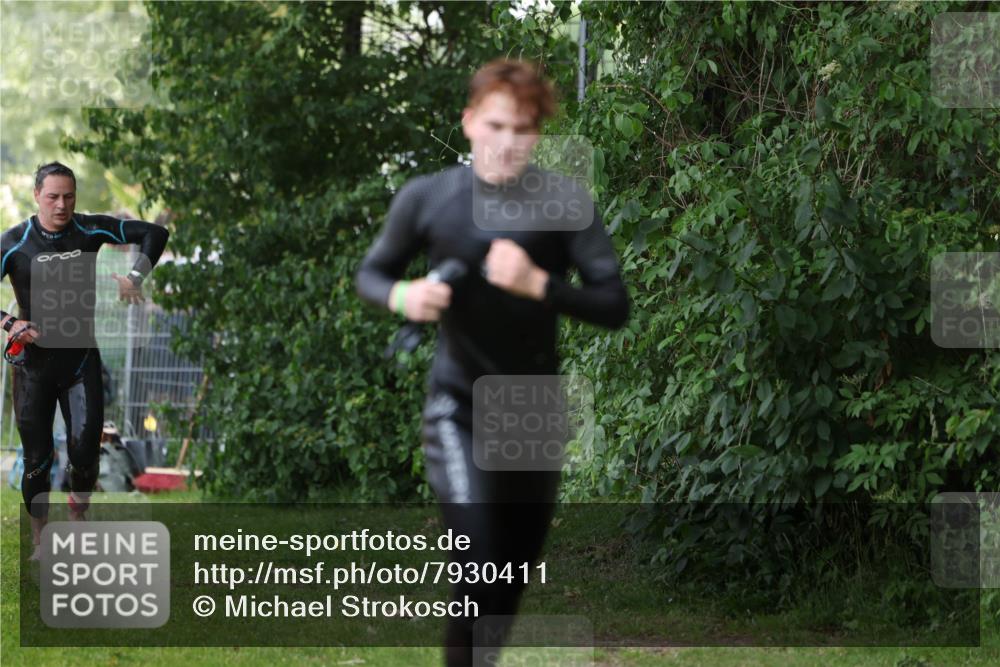 15.06.2025 - 7 Türme Triathlon Michael Strokosch http://msf.ph/oto/7930411 15.06.2025 12:25:21 Schwimmen 379, 441, 587, 663 meine-sportfotos.de