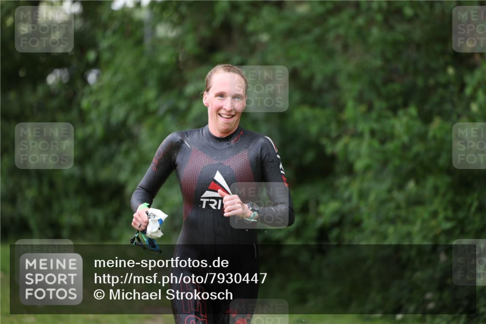 15.06.2025 - 7 Türme Triathlon Michael Strokosch http://msf.ph/oto/7930447 15.06.2025 12:25:33 Schwimmen 379, 441, 587 meine-sportfotos.de