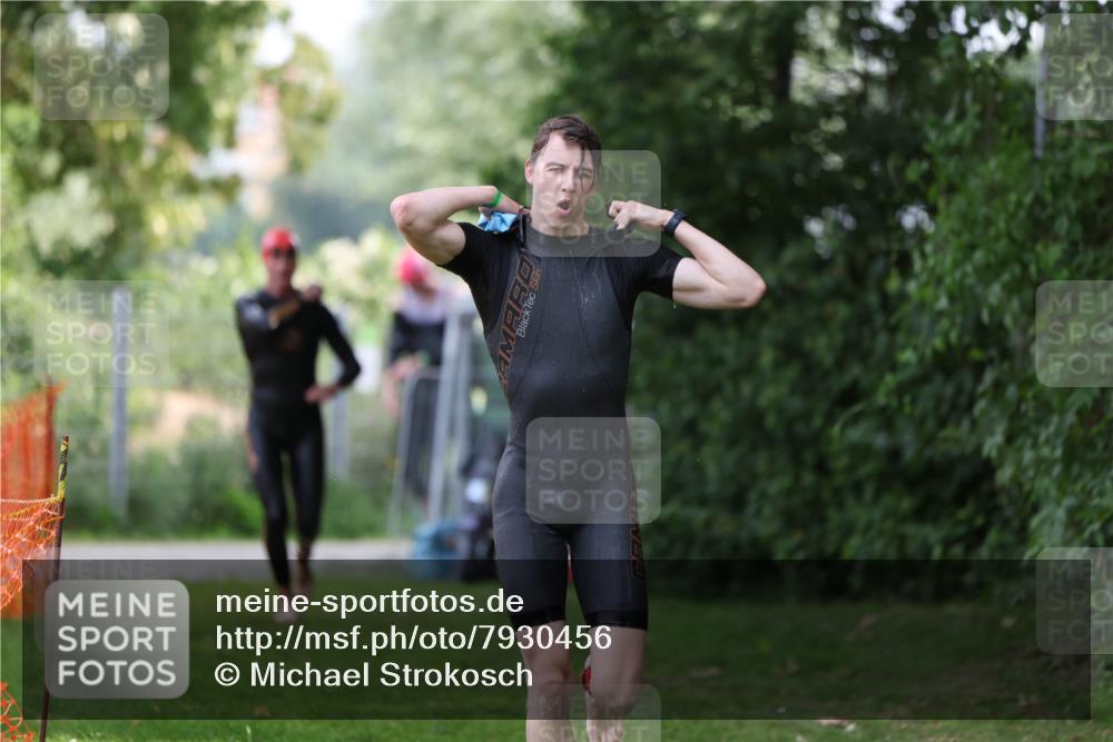15.06.2025 - 7 Türme Triathlon Michael Strokosch http://msf.ph/oto/7930456 15.06.2025 12:25:59 Schwimmen 393, 469, 479, 619, 621 meine-sportfotos.de