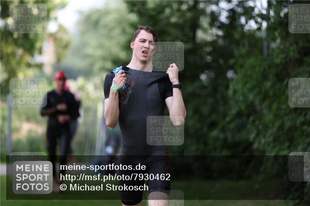 15.06.2025 - 7 Türme Triathlon Michael Strokosch http://msf.ph/oto/7930462 15.06.2025 12:25:59 Schwimmen 393, 469, 479, 619, 621 meine-sportfotos.de
