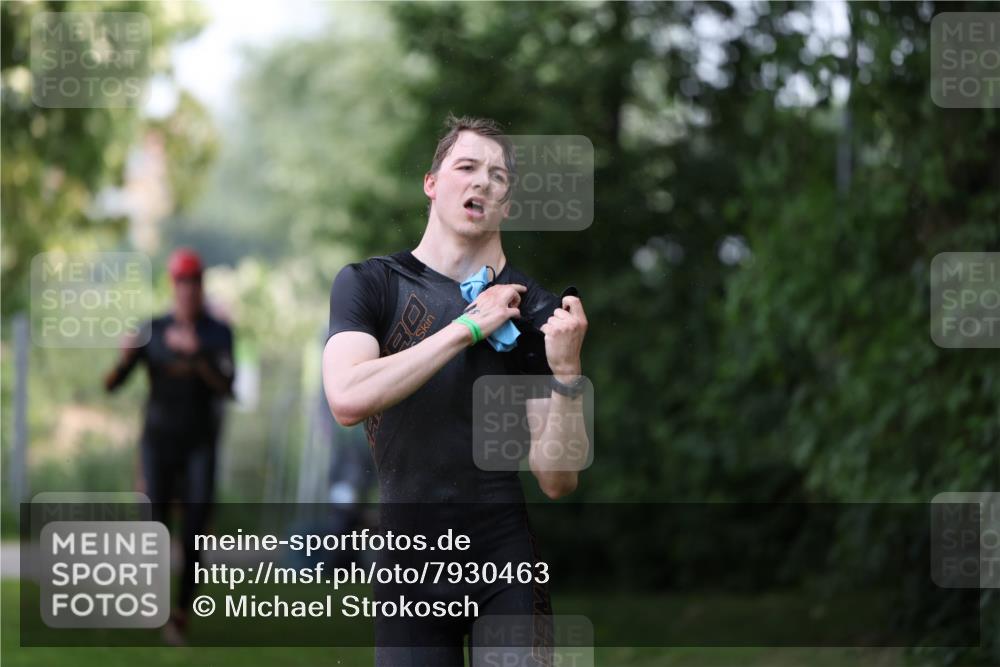 15.06.2025 - 7 Türme Triathlon Michael Strokosch http://msf.ph/oto/7930463 15.06.2025 12:26:00 Schwimmen 393, 469, 479, 619, 621 meine-sportfotos.de