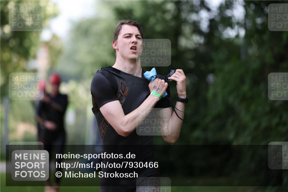 15.06.2025 - 7 Türme Triathlon Michael Strokosch http://msf.ph/oto/7930466 15.06.2025 12:26:00 Schwimmen 393, 469, 479, 619, 621 meine-sportfotos.de