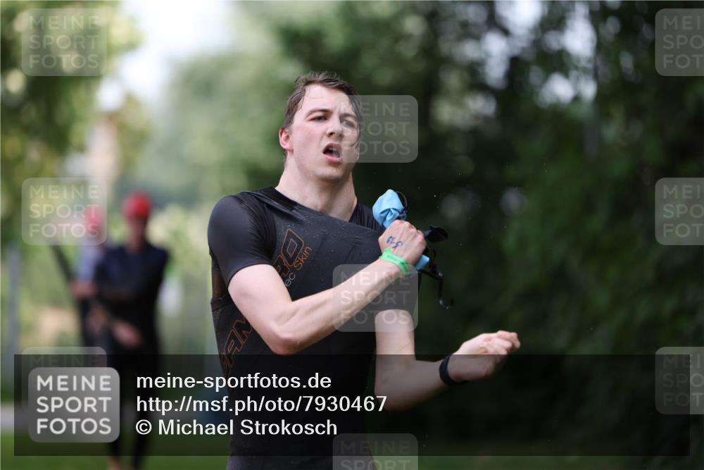 15.06.2025 - 7 Türme Triathlon Michael Strokosch http://msf.ph/oto/7930467 15.06.2025 12:26:00 Schwimmen 393, 469, 479, 619, 621 meine-sportfotos.de
