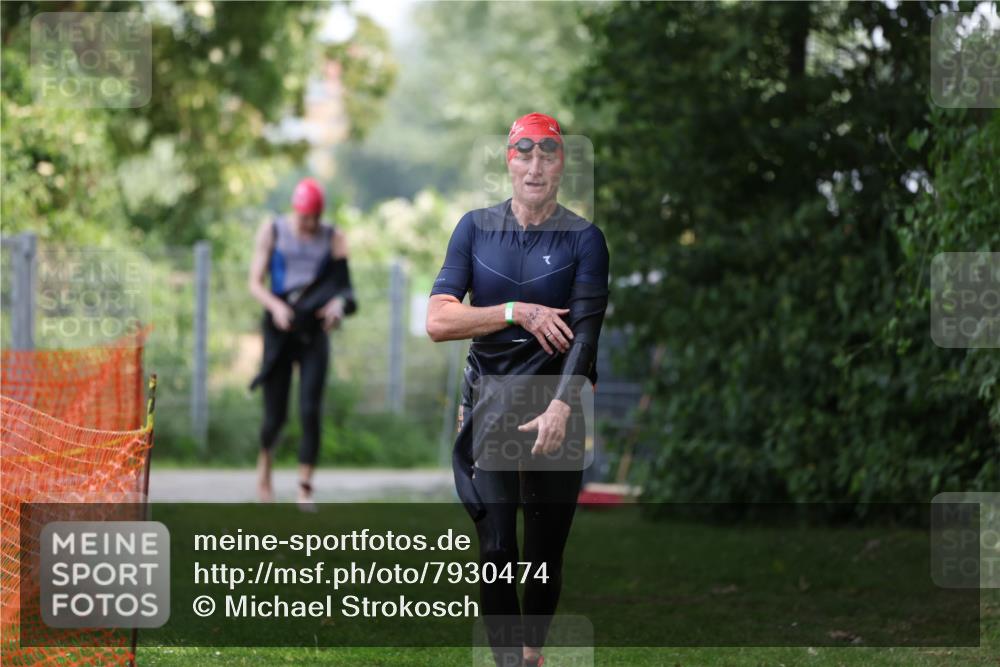 15.06.2025 - 7 Türme Triathlon Michael Strokosch http://msf.ph/oto/7930474 15.06.2025 12:26:02 Schwimmen 393, 469, 479, 619, 621 meine-sportfotos.de