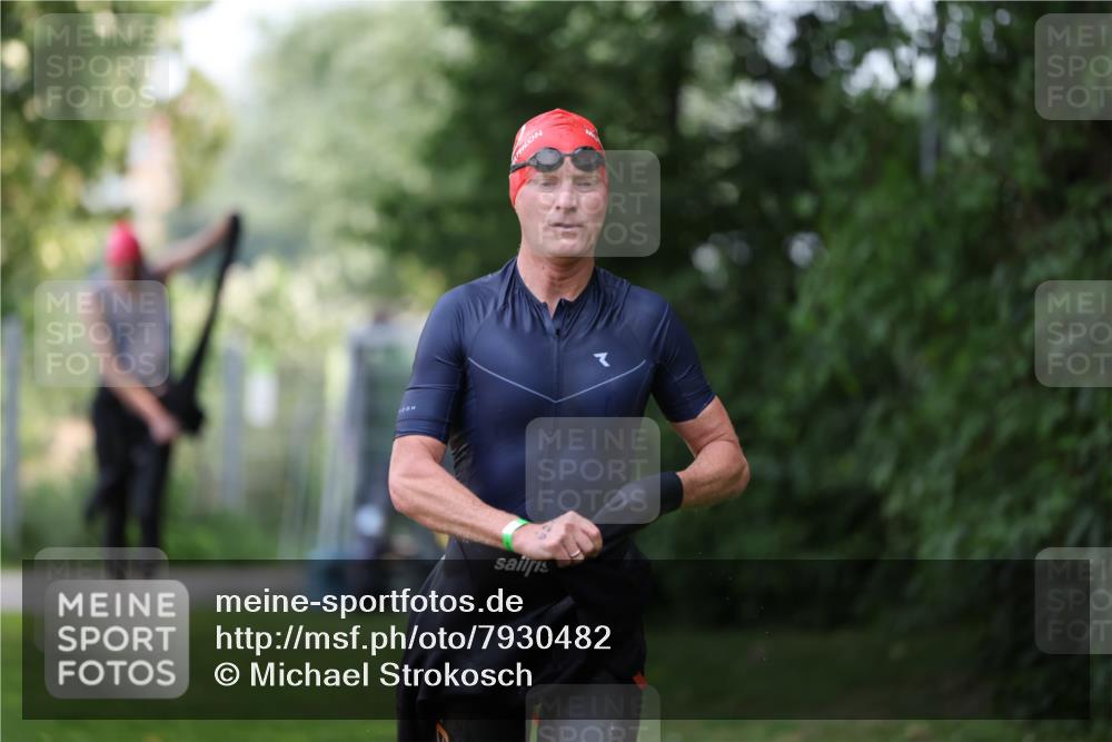 15.06.2025 - 7 Türme Triathlon Michael Strokosch http://msf.ph/oto/7930482 15.06.2025 12:26:04 Schwimmen 393, 469, 479, 619, 621 meine-sportfotos.de