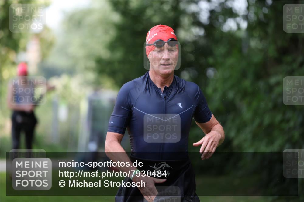 15.06.2025 - 7 Türme Triathlon Michael Strokosch http://msf.ph/oto/7930484 15.06.2025 12:26:05 Schwimmen 393, 469, 479, 619, 621 meine-sportfotos.de