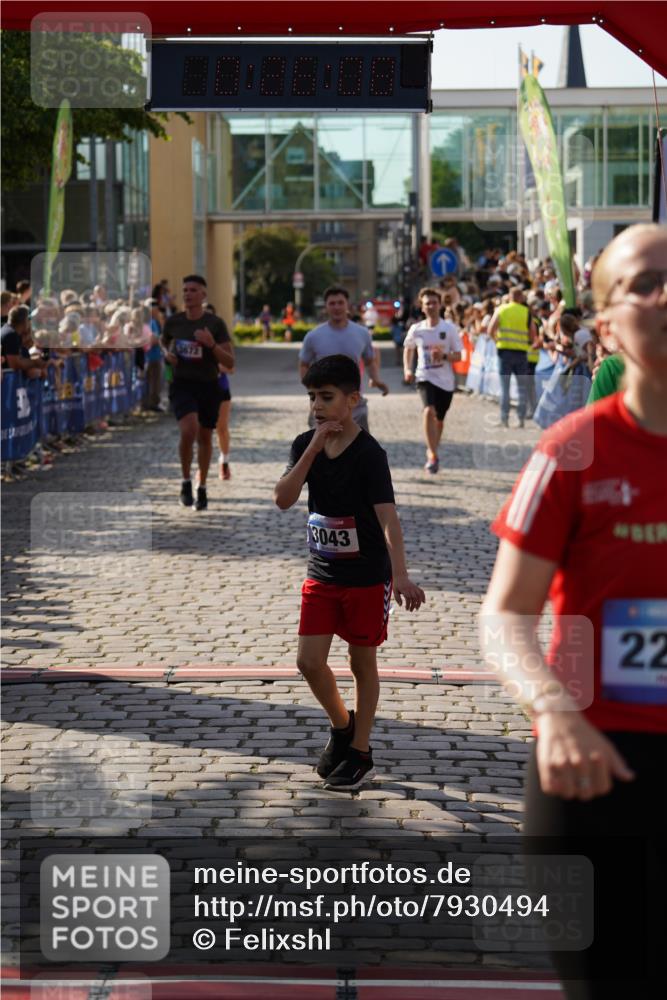 13.06.2025 - Holstenköstenlauf Felixshl http://msf.ph/oto/7930494 13.06.2025 17:56:09 Laufen 2175, 2276, 2555, 2861, 2917, 3043, 3288, 3602, 3672 meine-sportfotos.de