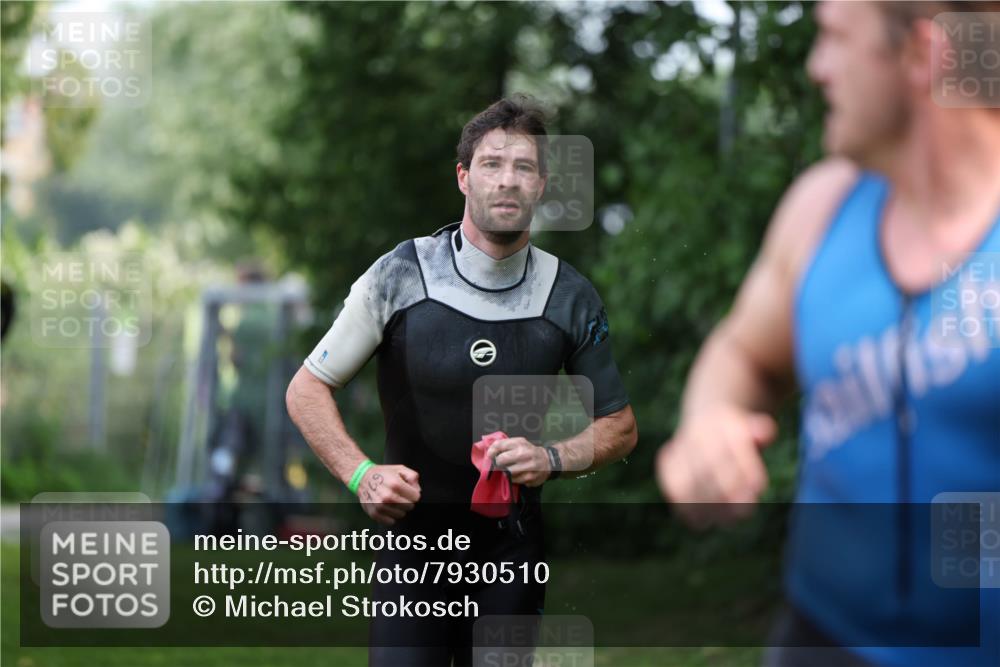 15.06.2025 - 7 Türme Triathlon Michael Strokosch http://msf.ph/oto/7930510 15.06.2025 12:26:15 Schwimmen 393, 398, 456, 469, 479, 600, 621 meine-sportfotos.de
