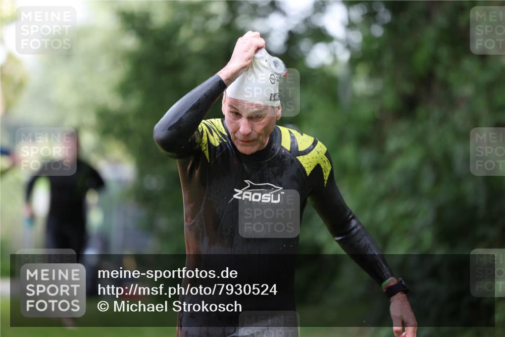 15.06.2025 - 7 Türme Triathlon Michael Strokosch http://msf.ph/oto/7930524 15.06.2025 12:26:24 Schwimmen 398, 456, 469, 516, 600 meine-sportfotos.de