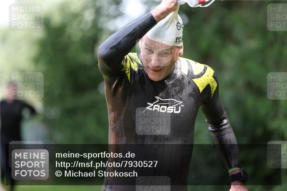 15.06.2025 - 7 Türme Triathlon Michael Strokosch http://msf.ph/oto/7930527 15.06.2025 12:26:25 Schwimmen 398, 456, 516, 600 meine-sportfotos.de