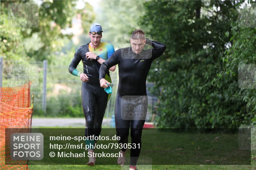 15.06.2025 - 7 Türme Triathlon Michael Strokosch http://msf.ph/oto/7930531 15.06.2025 12:26:27 Schwimmen 398, 456, 516, 600 meine-sportfotos.de