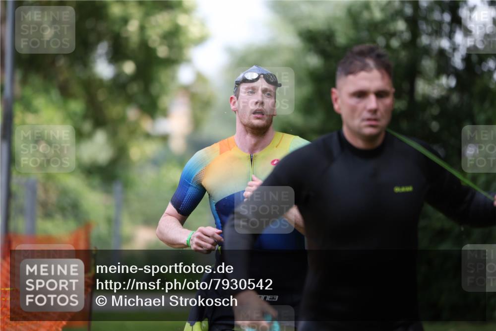 15.06.2025 - 7 Türme Triathlon Michael Strokosch http://msf.ph/oto/7930542 15.06.2025 12:26:30 Schwimmen 398, 456, 516, 600 meine-sportfotos.de
