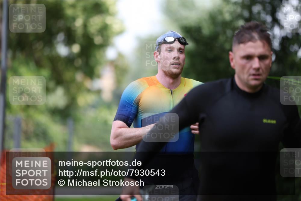 15.06.2025 - 7 Türme Triathlon Michael Strokosch http://msf.ph/oto/7930543 15.06.2025 12:26:30 Schwimmen 398, 456, 516, 600 meine-sportfotos.de