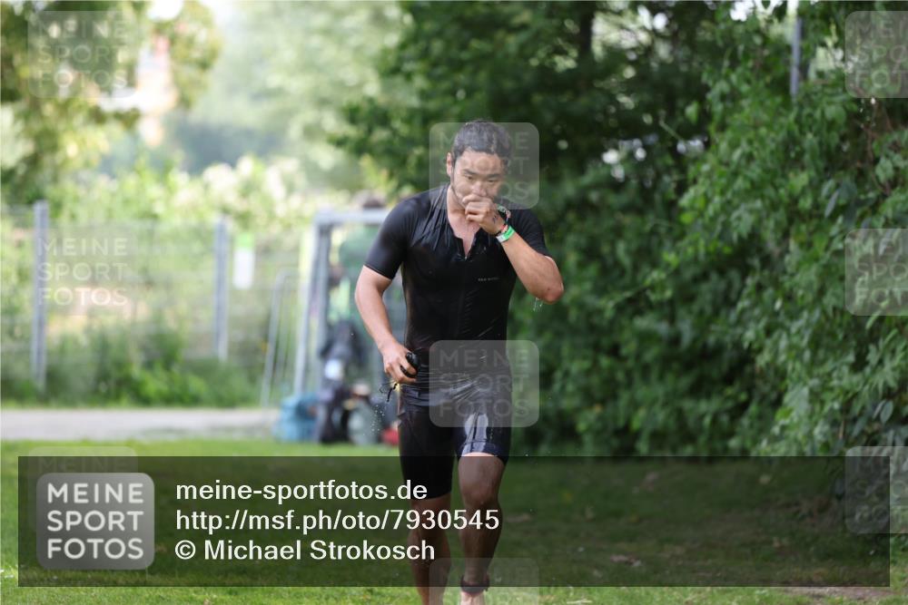 15.06.2025 - 7 Türme Triathlon Michael Strokosch http://msf.ph/oto/7930545 15.06.2025 12:26:36 Schwimmen 364, 398, 456, 516, 600 meine-sportfotos.de