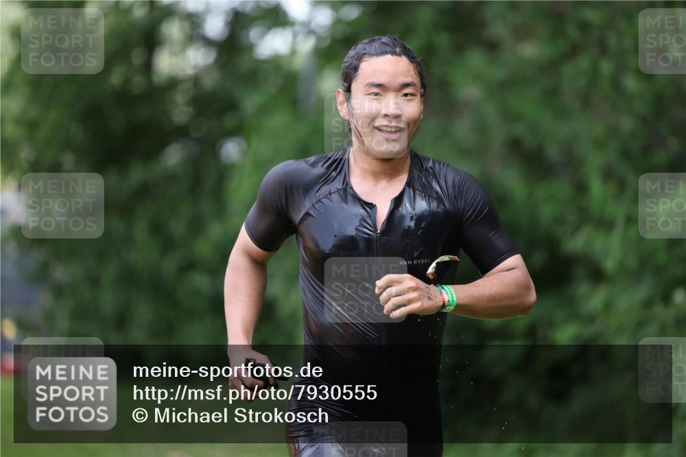 15.06.2025 - 7 Türme Triathlon Michael Strokosch http://msf.ph/oto/7930555 15.06.2025 12:26:38 Schwimmen 364, 398, 456, 516 meine-sportfotos.de