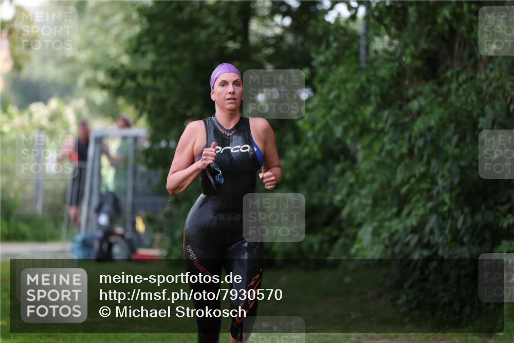 15.06.2025 - 7 Türme Triathlon Michael Strokosch http://msf.ph/oto/7930570 15.06.2025 12:26:50 Schwimmen 364, 524, 553 meine-sportfotos.de