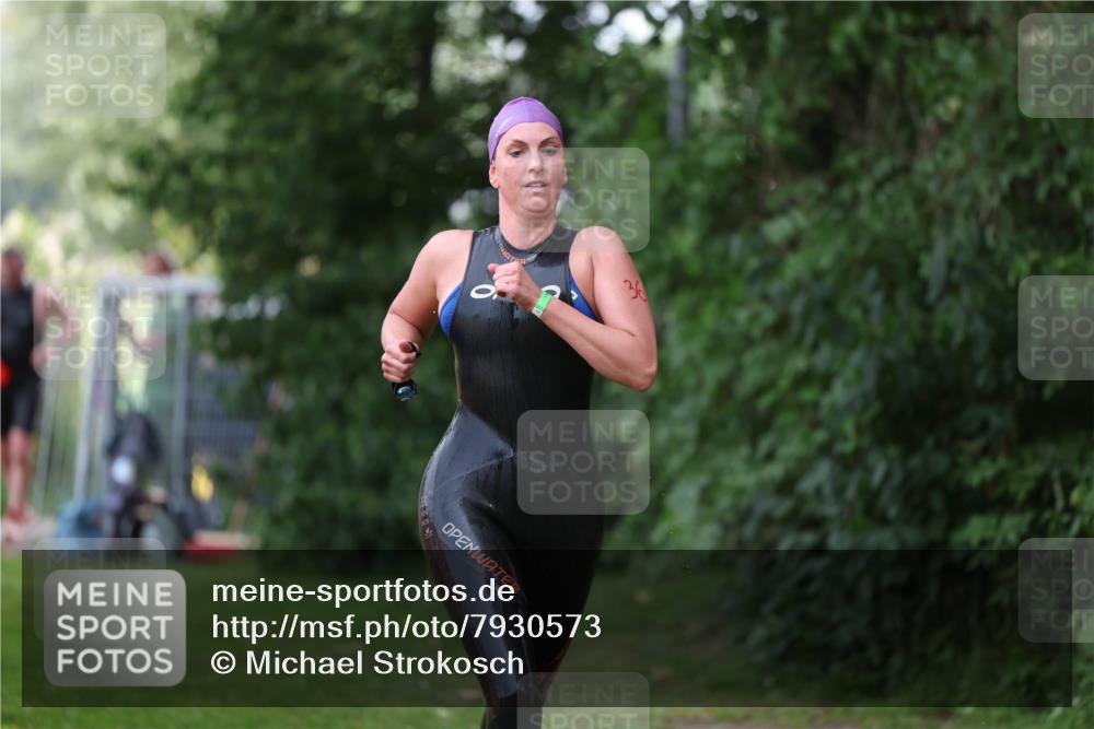 15.06.2025 - 7 Türme Triathlon Michael Strokosch http://msf.ph/oto/7930573 15.06.2025 12:26:50 Schwimmen 364, 524, 553 meine-sportfotos.de
