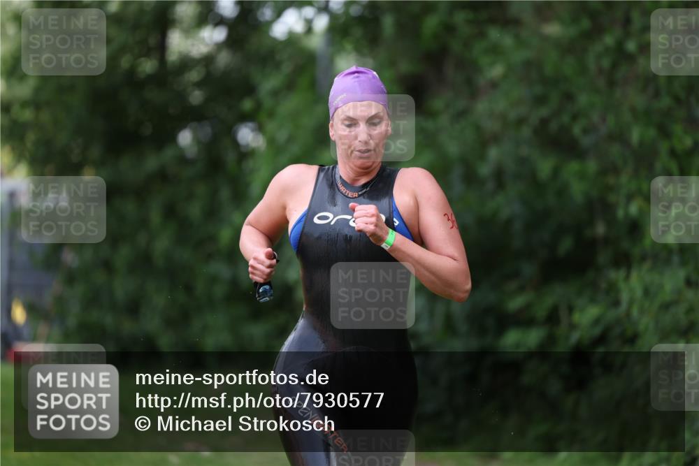 15.06.2025 - 7 Türme Triathlon Michael Strokosch http://msf.ph/oto/7930577 15.06.2025 12:26:51 Schwimmen 364, 524, 553 meine-sportfotos.de