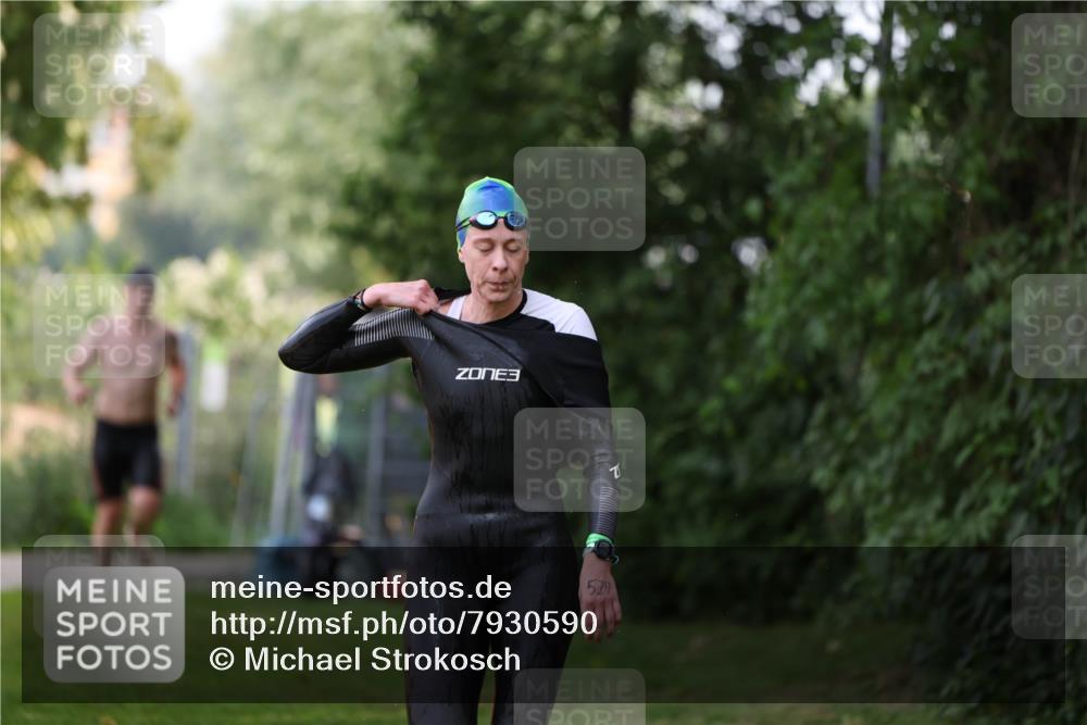 15.06.2025 - 7 Türme Triathlon Michael Strokosch http://msf.ph/oto/7930590 15.06.2025 12:27:05 Schwimmen 524, 553, 563, 572 meine-sportfotos.de