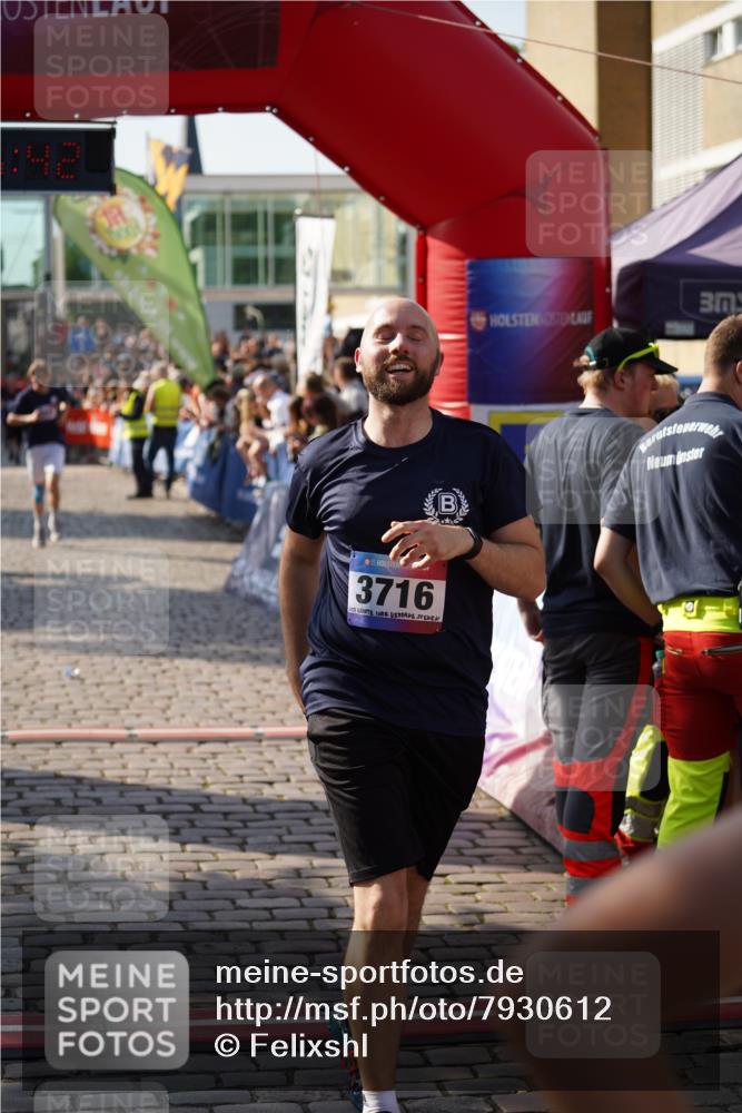 13.06.2025 - Holstenköstenlauf Felixshl http://msf.ph/oto/7930612 13.06.2025 17:56:43 Laufen 2736, 2809, 2855, 3716, 3744, 3923 meine-sportfotos.de
