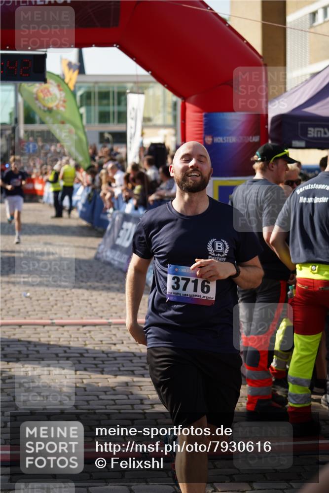 13.06.2025 - Holstenköstenlauf Felixshl http://msf.ph/oto/7930616 13.06.2025 17:56:43 Laufen 2736, 2809, 2855, 3716, 3744, 3923 meine-sportfotos.de