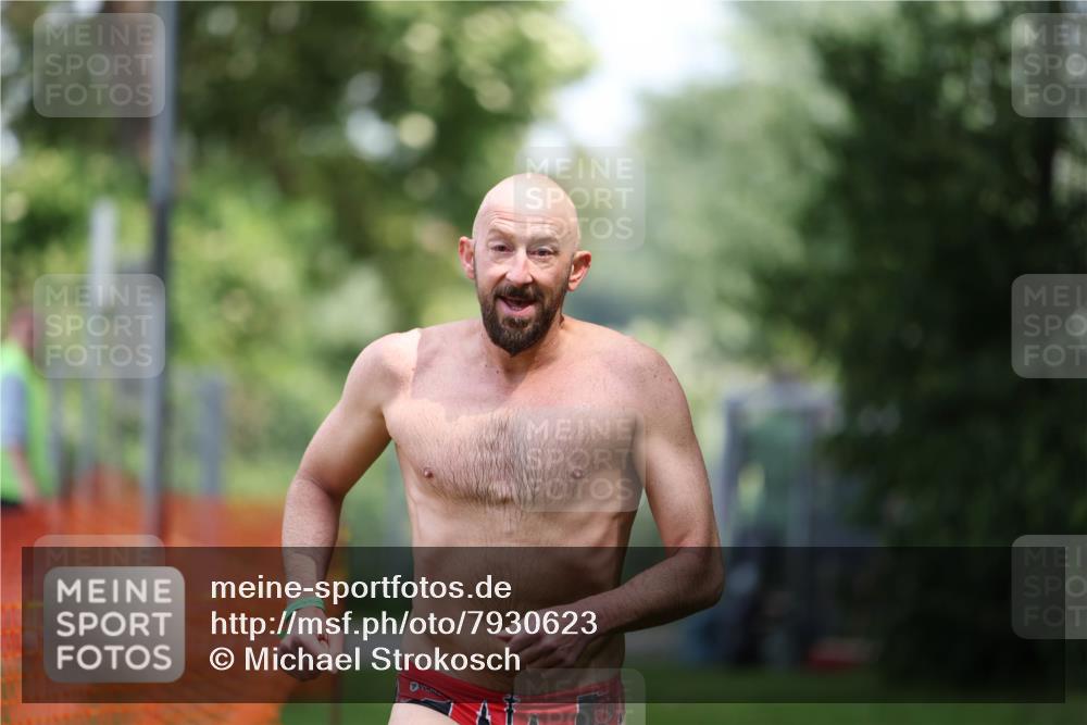 15.06.2025 - 7 Türme Triathlon Michael Strokosch http://msf.ph/oto/7930623 15.06.2025 12:27:16 Schwimmen 524, 553, 563, 572, 589, 617, 642 meine-sportfotos.de
