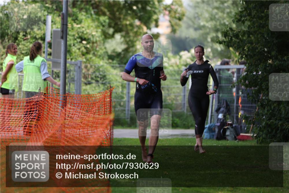 15.06.2025 - 7 Türme Triathlon Michael Strokosch http://msf.ph/oto/7930629 15.06.2025 12:27:28 Schwimmen 563, 589, 617, 642 meine-sportfotos.de