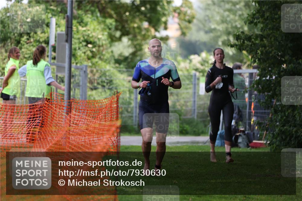 15.06.2025 - 7 Türme Triathlon Michael Strokosch http://msf.ph/oto/7930630 15.06.2025 12:27:28 Schwimmen 563, 589, 617, 642 meine-sportfotos.de