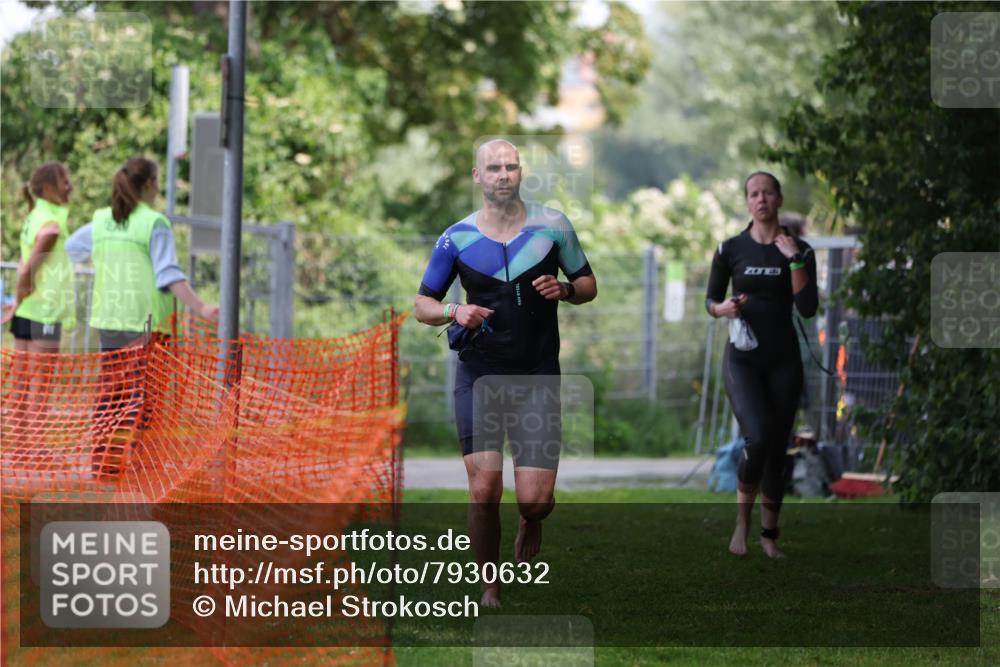 15.06.2025 - 7 Türme Triathlon Michael Strokosch http://msf.ph/oto/7930632 15.06.2025 12:27:28 Schwimmen 563, 589, 617, 642 meine-sportfotos.de