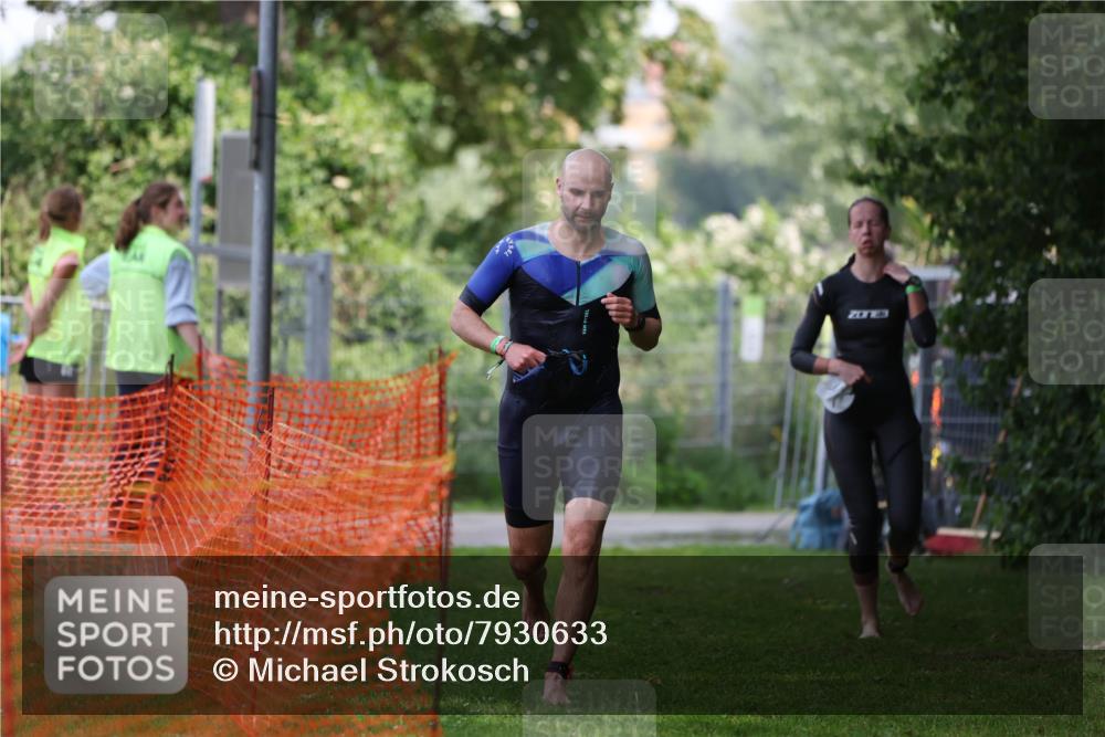 15.06.2025 - 7 Türme Triathlon Michael Strokosch http://msf.ph/oto/7930633 15.06.2025 12:27:29 Schwimmen 589, 617, 642 meine-sportfotos.de