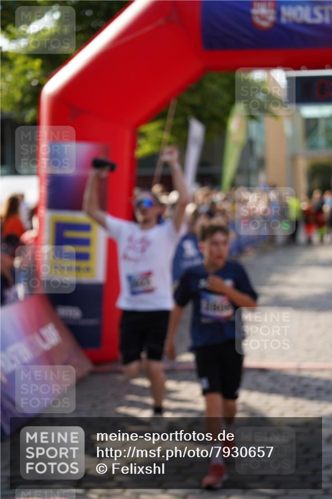 13.06.2025 - Holstenköstenlauf Felixshl http://msf.ph/oto/7930657 13.06.2025 17:56:49 Laufen 2174, 2809, 2855, 3272, 3744, 3794, 3820, 3862, 3871, 3892, 3901, 3923 meine-sportfotos.de