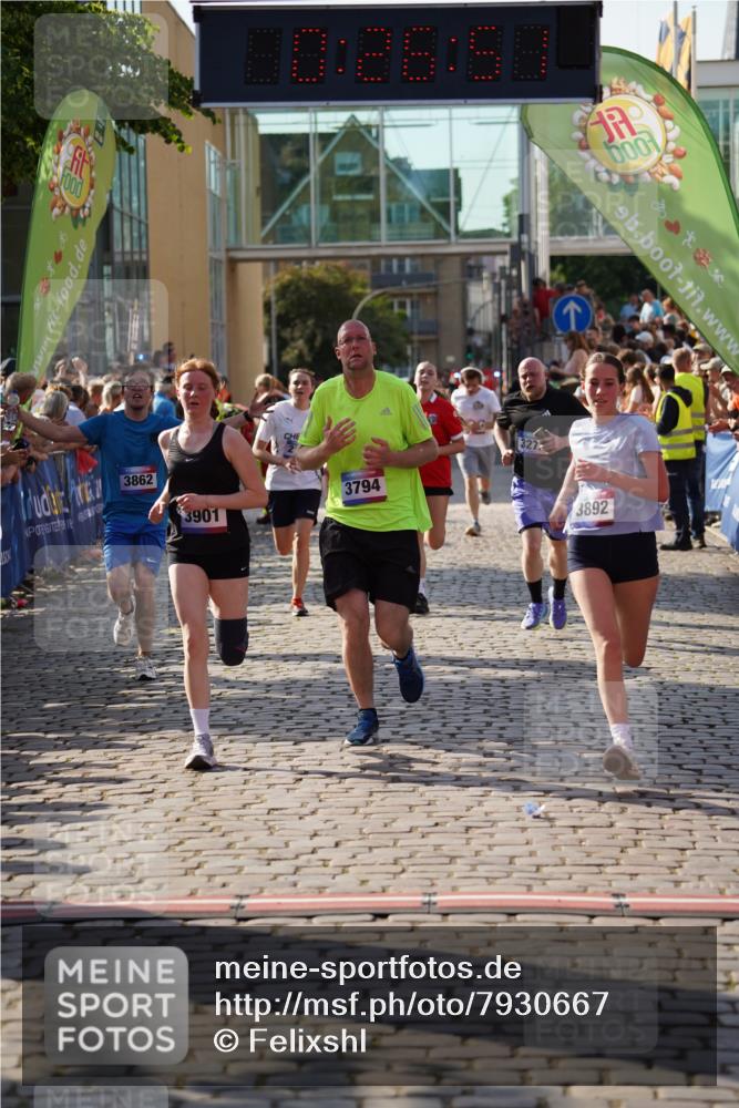 13.06.2025 - Holstenköstenlauf Felixshl http://msf.ph/oto/7930667 13.06.2025 17:56:52 Laufen 2174, 2244, 2472, 3272, 3744, 3794, 3820, 3862, 3871, 3892, 3901, 3923 meine-sportfotos.de