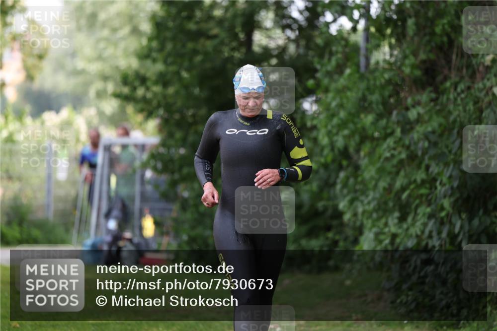 15.06.2025 - 7 Türme Triathlon Michael Strokosch http://msf.ph/oto/7930673 15.06.2025 12:27:48 Schwimmen 509, 525 meine-sportfotos.de