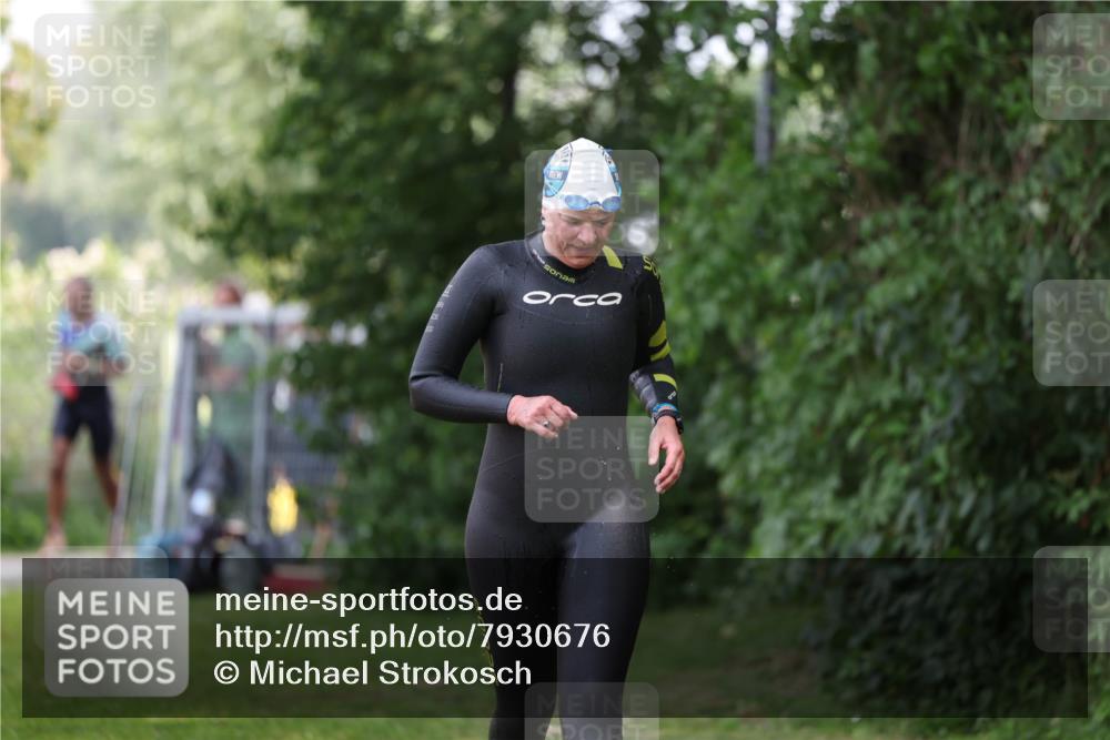 15.06.2025 - 7 Türme Triathlon Michael Strokosch http://msf.ph/oto/7930676 15.06.2025 12:27:48 Schwimmen 509, 525 meine-sportfotos.de