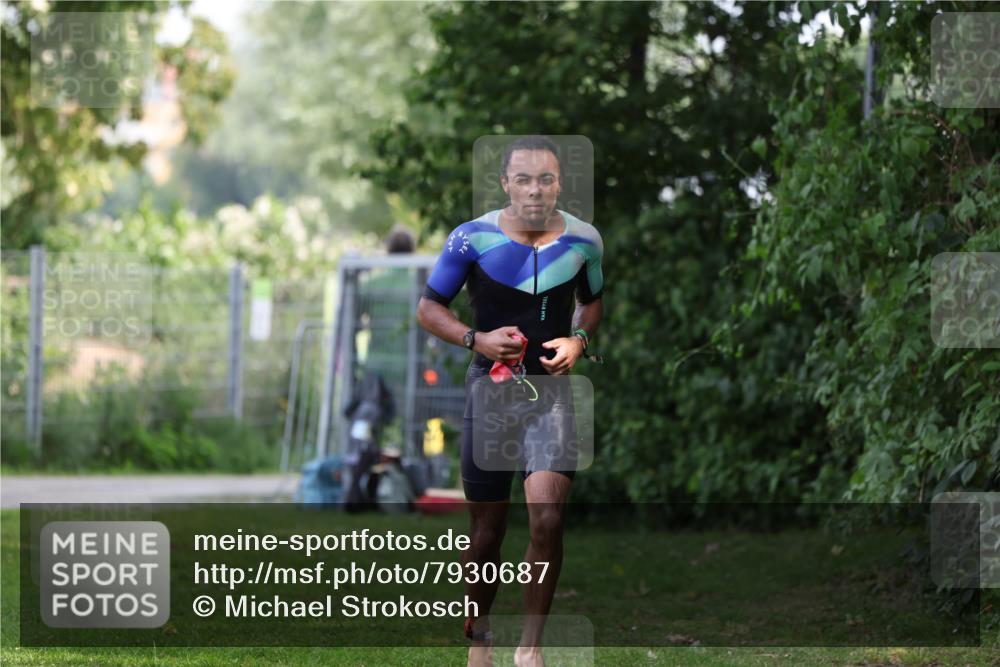 15.06.2025 - 7 Türme Triathlon Michael Strokosch http://msf.ph/oto/7930687 15.06.2025 12:27:54 Schwimmen 509, 525 meine-sportfotos.de