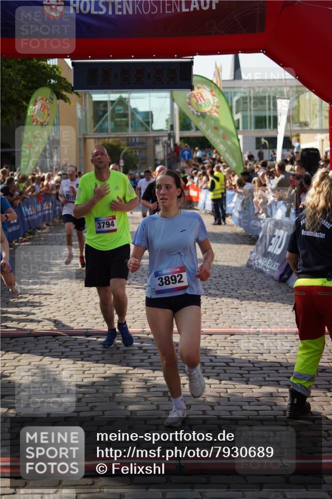 13.06.2025 - Holstenköstenlauf Felixshl http://msf.ph/oto/7930689 13.06.2025 17:56:54 Laufen 2174, 2244, 2472, 3272, 3744, 3794, 3820, 3862, 3871, 3892, 3901, 3970 meine-sportfotos.de