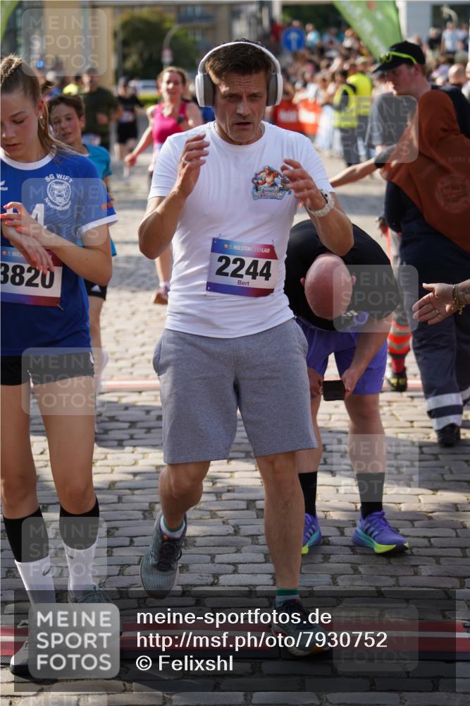 13.06.2025 - Holstenköstenlauf Felixshl http://msf.ph/oto/7930752 13.06.2025 17:57:00 Laufen 2174, 2244, 2472, 2487, 3124, 3126, 3137, 3272, 3629, 3820, 3970 meine-sportfotos.de