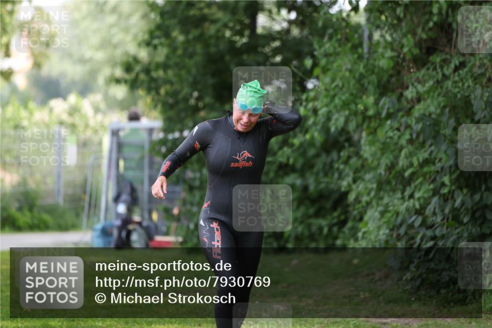 15.06.2025 - 7 Türme Triathlon Michael Strokosch http://msf.ph/oto/7930769 15.06.2025 12:29:03 Schwimmen 427, 552, 554, 574, 640 meine-sportfotos.de
