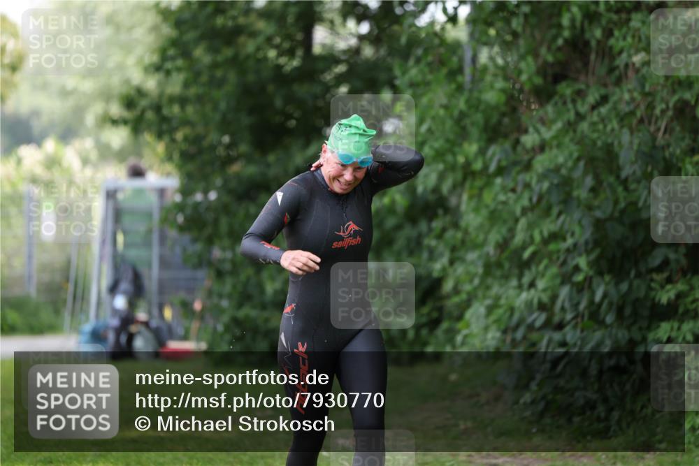 15.06.2025 - 7 Türme Triathlon Michael Strokosch http://msf.ph/oto/7930770 15.06.2025 12:29:03 Schwimmen 427, 552, 554, 574, 640 meine-sportfotos.de