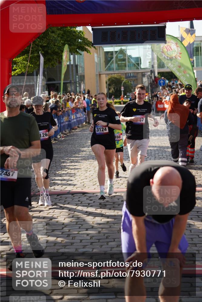13.06.2025 - Holstenköstenlauf Felixshl http://msf.ph/oto/7930771 13.06.2025 17:57:06 Laufen 2487, 2883, 3006, 3124, 3126, 3137, 3629, 3970 meine-sportfotos.de