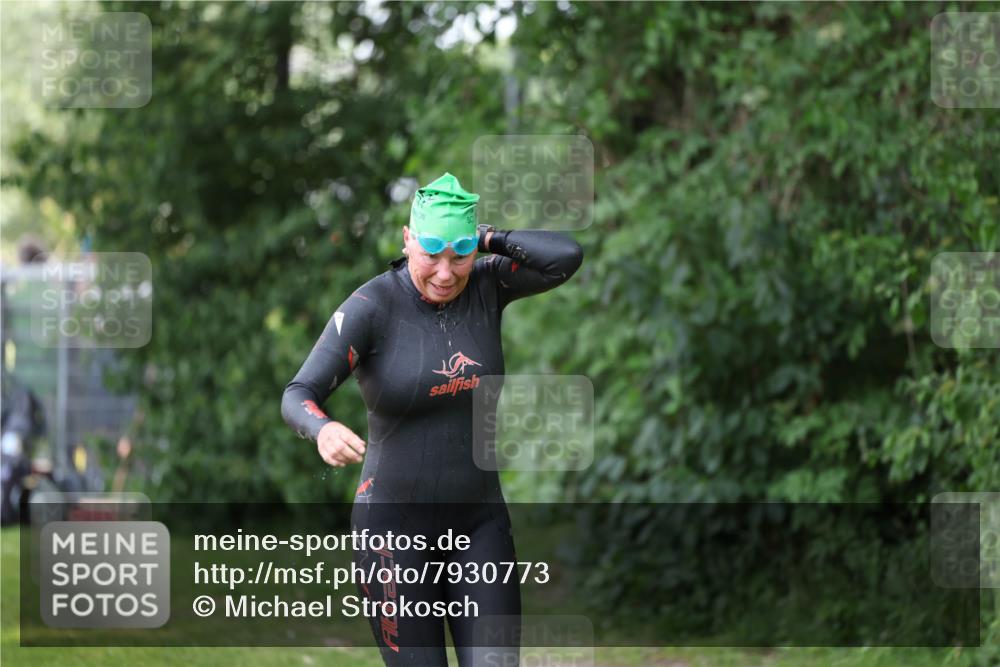 15.06.2025 - 7 Türme Triathlon Michael Strokosch http://msf.ph/oto/7930773 15.06.2025 12:29:04 Schwimmen 427, 552, 554, 574, 640 meine-sportfotos.de
