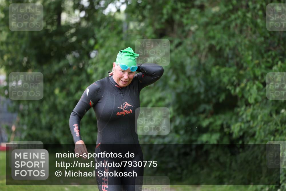 15.06.2025 - 7 Türme Triathlon Michael Strokosch http://msf.ph/oto/7930775 15.06.2025 12:29:04 Schwimmen 427, 552, 554, 574, 640 meine-sportfotos.de