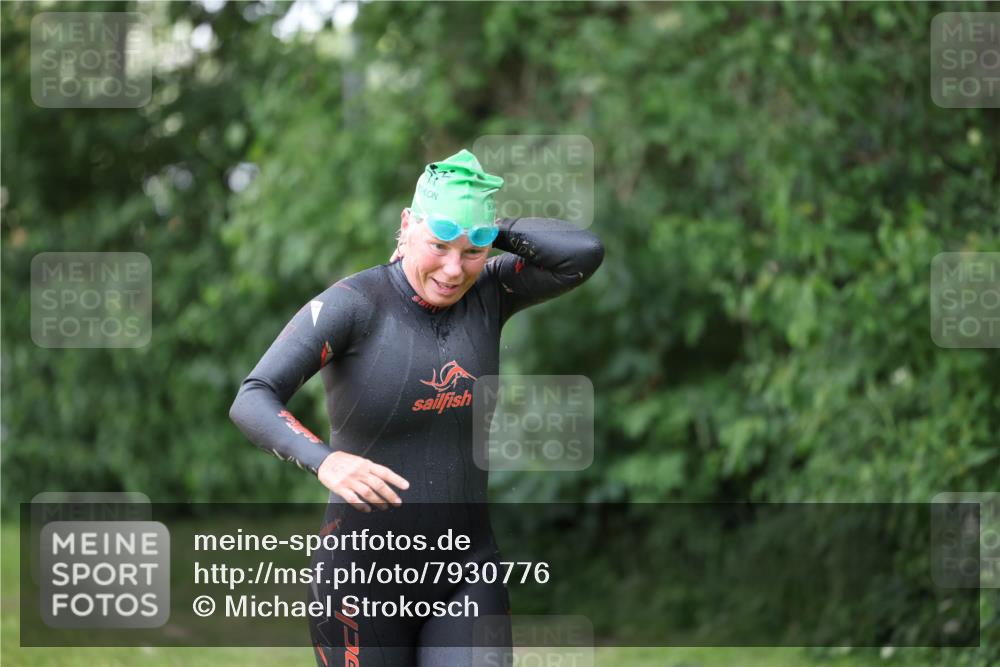 15.06.2025 - 7 Türme Triathlon Michael Strokosch http://msf.ph/oto/7930776 15.06.2025 12:29:04 Schwimmen 427, 552, 554, 574, 640 meine-sportfotos.de