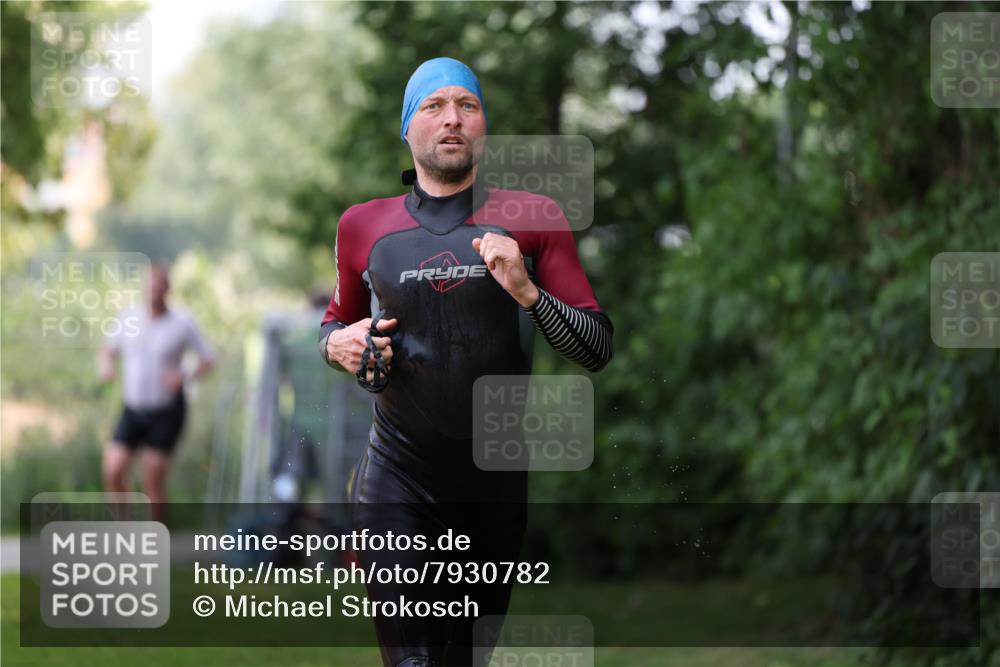 15.06.2025 - 7 Türme Triathlon Michael Strokosch http://msf.ph/oto/7930782 15.06.2025 12:29:12 Schwimmen 427, 502, 554, 640 meine-sportfotos.de